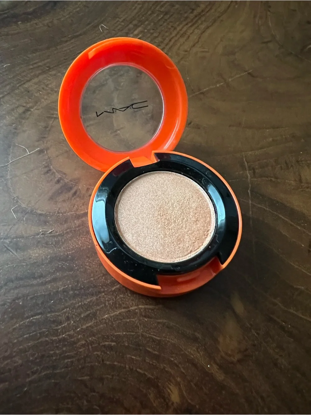MAC Cosmetics - Evening Aura Eyeshadow in Limited Edition Orange Compact